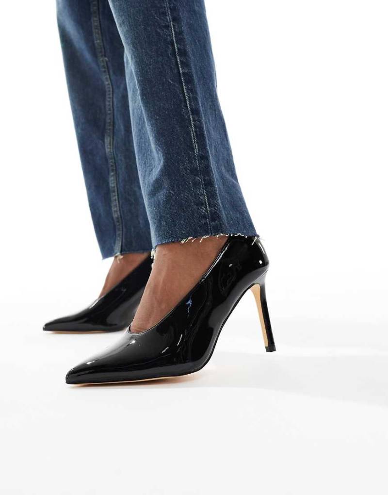 SEQWL - Petunia - Pumps in schwarzer Lackoptik mit hohem Vorderblatt von SEQWL