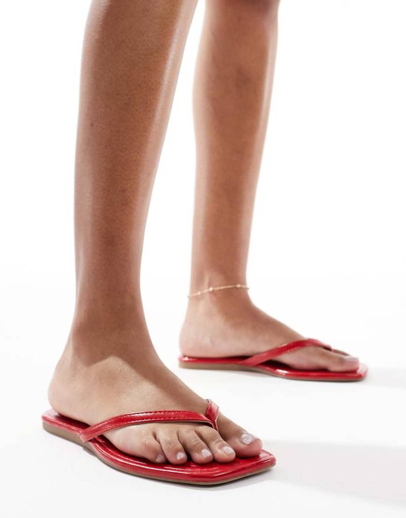 SEQWL - Rooney - Zehenstegsandalen in Rot von SEQWL