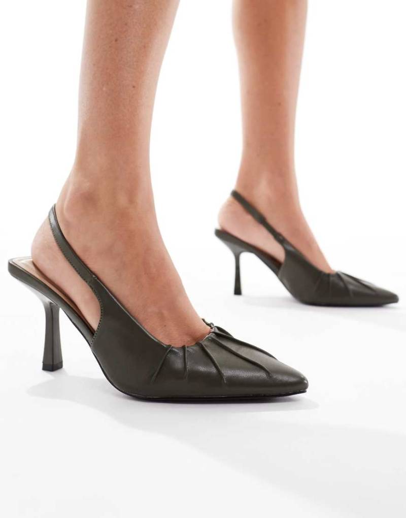 SEQWL - Salado - High-Heels in Olivgrün mit gerafftem Detail und Fersenriemchen von SEQWL