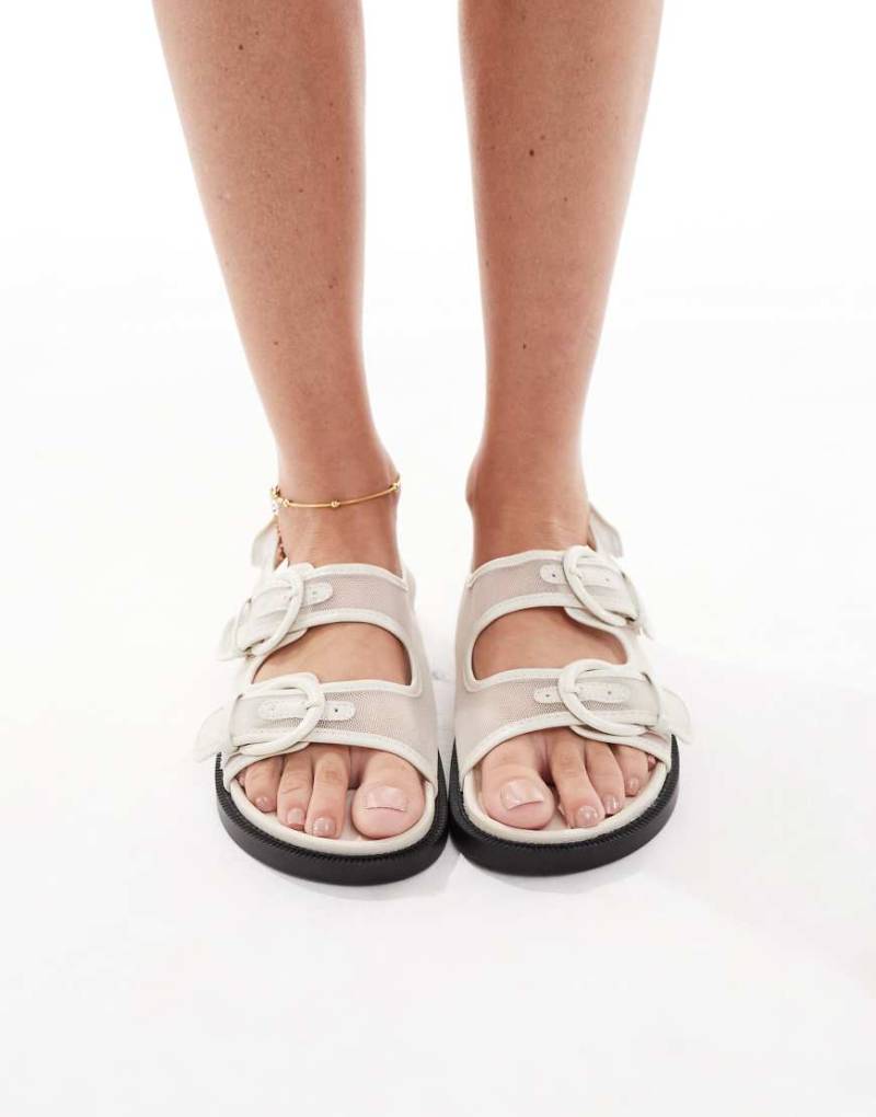 SEQWL - Sandalen aus Netzstoff in Cremeweiß mit Schnallen von SEQWL