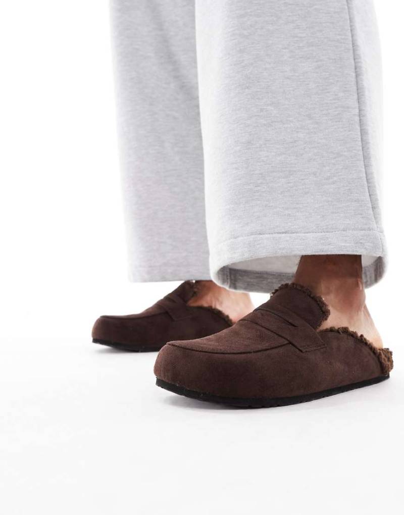 SEQWL - Soda - Pantoffeln in Schokobraun mit Kunstpelzfutter-Brown von SEQWL