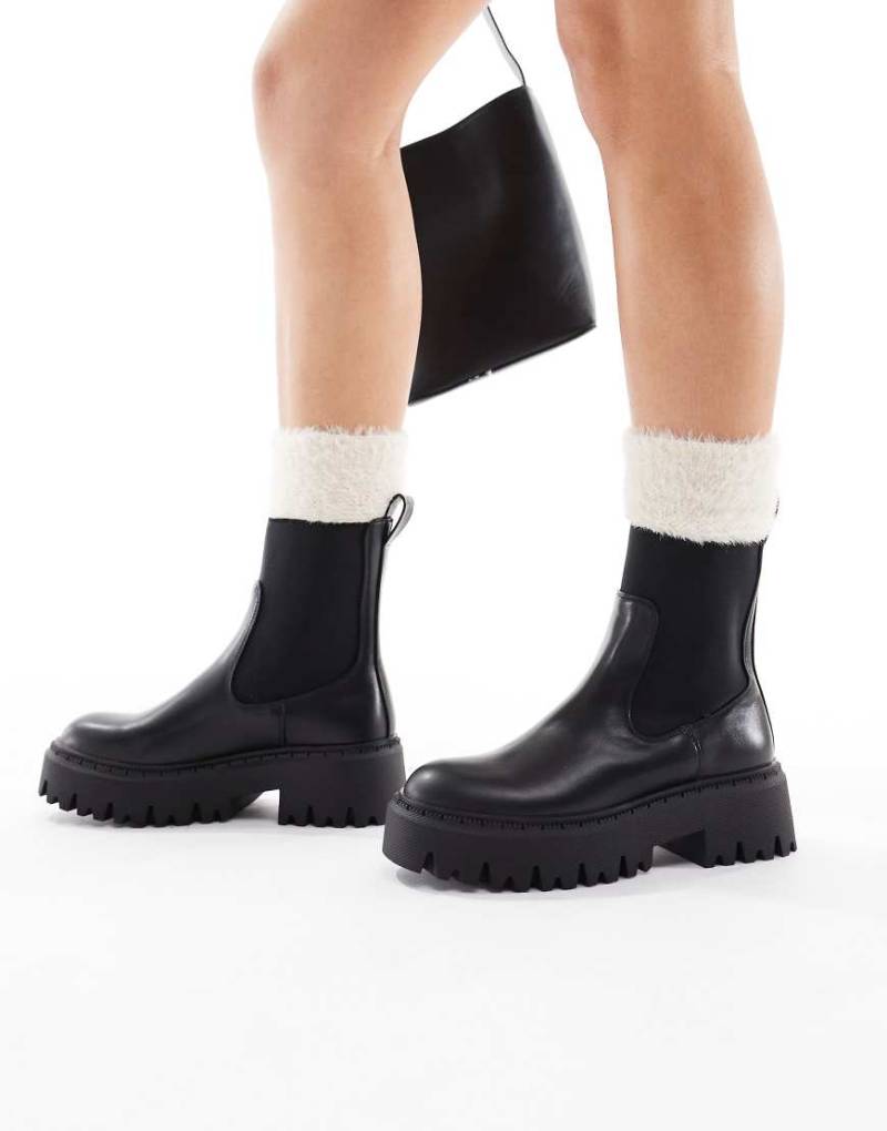 SEQWL - Stella - Chelsea Boots in Schwarz mit dicker Sohle von SEQWL