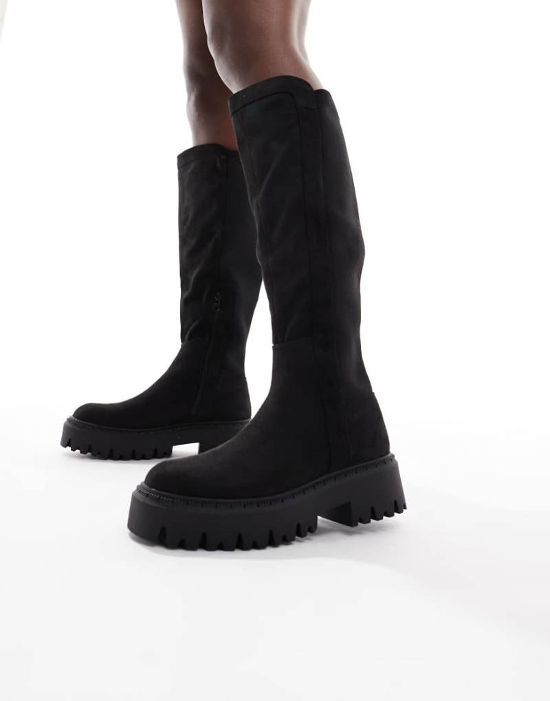 SEQWL - Stella - Kniehohe Stiefel in Schwarz mit dicker Sohle von SEQWL