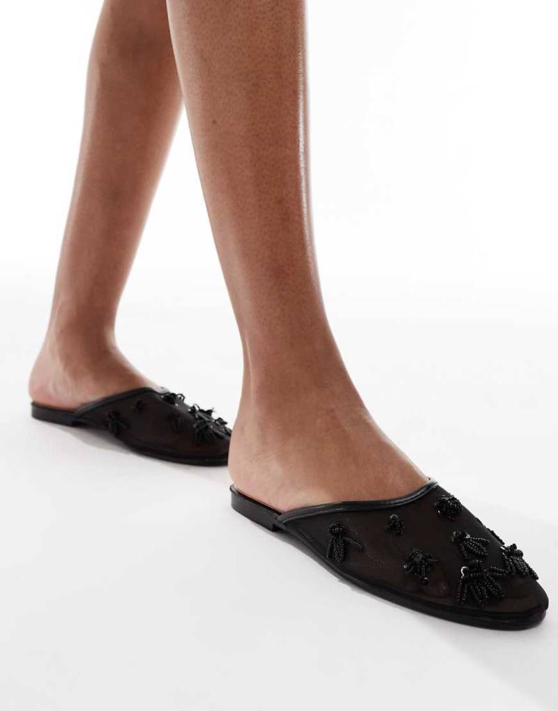 SEQWL - XY - Verzierte Sandalen aus Netzstoff in Schwarz von SEQWL