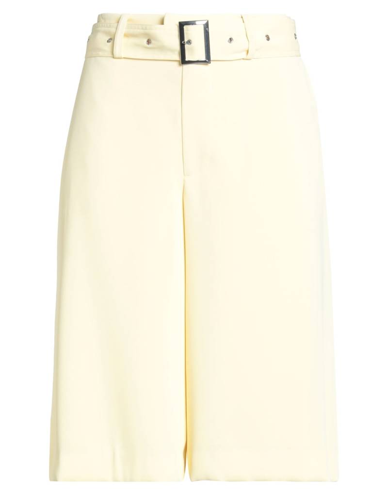 SER.O.YA Shorts & Bermudashorts Damen Pastellgelb von SER.O.YA