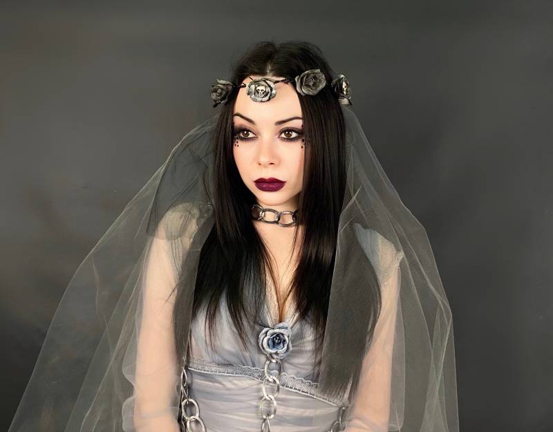 Halloween Sugar Skull Kopfschmuck, Graue Rosenkrone, Gothic Schleier von SETAdesignStudio