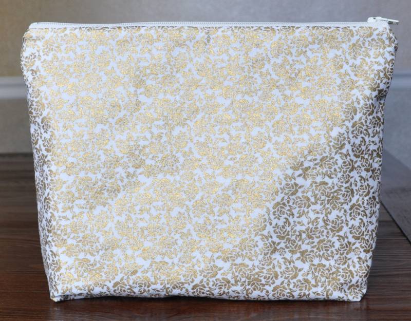 Metallic Gold Floral Mit Beige Reben Tasche - Ooak Metallic Gold Floral Mit Beige Reben Tasche - Ooak von SEWciopathCreations