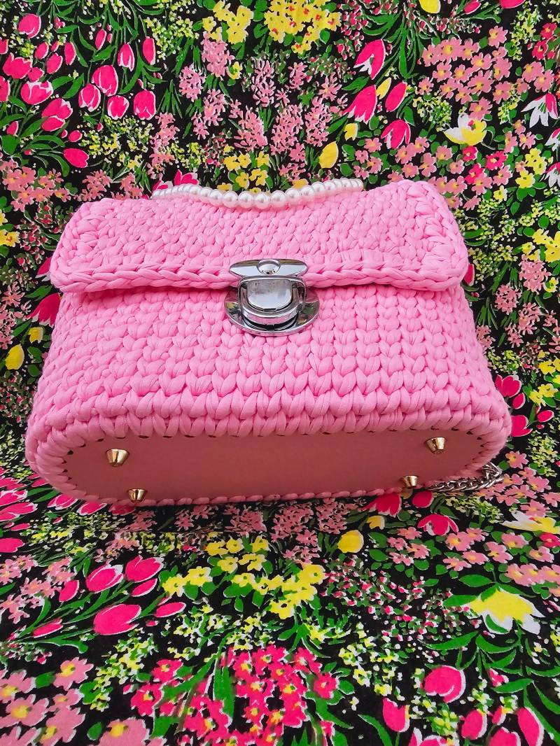 Handgefertigte Gehäkelte Tasche in Pink von SGHandmadeBag