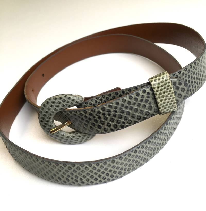 Vintage Schlangenleder Skinny Gürtel Hohe Taille Reptil Vintage Schlangenleder Skinny Gürtel Hohe Taille Reptil von SHABBYBABE