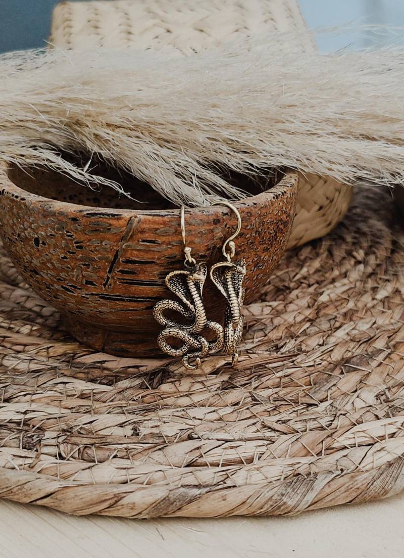 Cobra Schlange Ohrringe von SHAKTIWALI