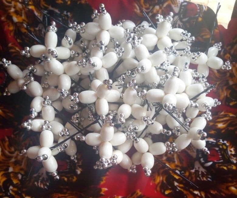 Braut Haarnadeln 6 Stück Off-White Perlen Mit Silber Akzenten von SHALOMCONCEPT