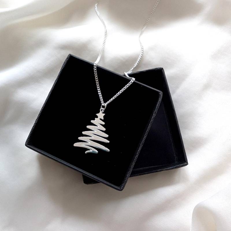 Weihnachtsbaum Halskette, Charme, Weihnachtsschmuck, Weihnachtsaccessoires, Naturschmuck, Personalisierte Weihnachtsgeschenk Weihnachtsbaum Halskette, Charme, Weihnachtsschmuck, Weihnachtsaccessoires, Naturschmuck, Personalisierte Weihnachtsgeschenk von SHANYDESIGNSTUDIO