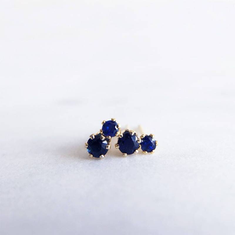 Blauer Saphir Ohrstecker 3 Mm Ohrringe Edelstein September Geburtsstein Gold Silber Etwas Blau Zierliche Brautschmuck von SHAZOEY