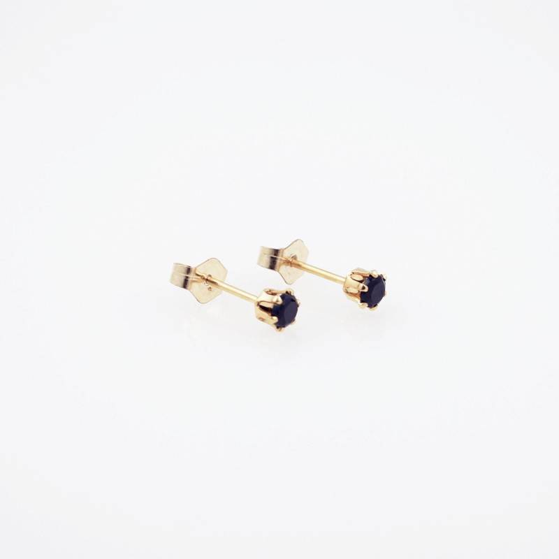 Mini Schwarze Edelstein Ohrstecker Zierliche Gold Schwarz Spinell Leichte Ohrringe Kleine Runde Kristall Knorpel Piercings Australien-Shop Mädchen Mini Schwarze Edelstein Ohrstecker Zierliche Gold Schwarz Spinell Leichte Ohrringe Kleine Runde Kristall Knorpel Piercings Australien-Shop Mädchen von SHAZOEY