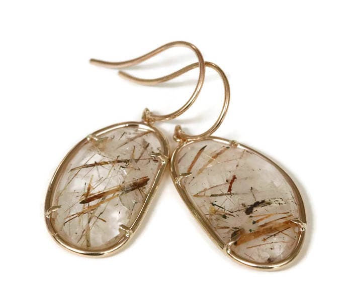 14K Gold Rutilquarz Ohrringe, Freiform Rutil Kristall-Cabochon Tropfen Massivem Lünette Einstellung Handwerker Handgefertigt Von Sheri Beryll von SHERIBERYL