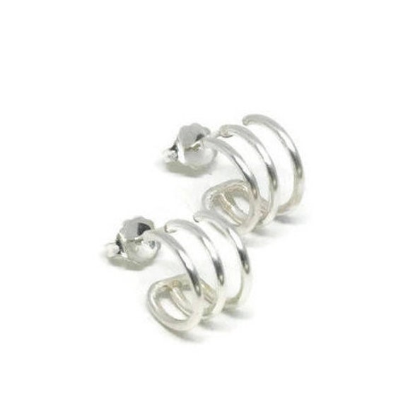 Dreifache Hoop Post Ohrringe, Kleine Wickel Ohr Cuff Faux Multiple Piercing Handmade By Sheri Beryl von SHERIBERYL