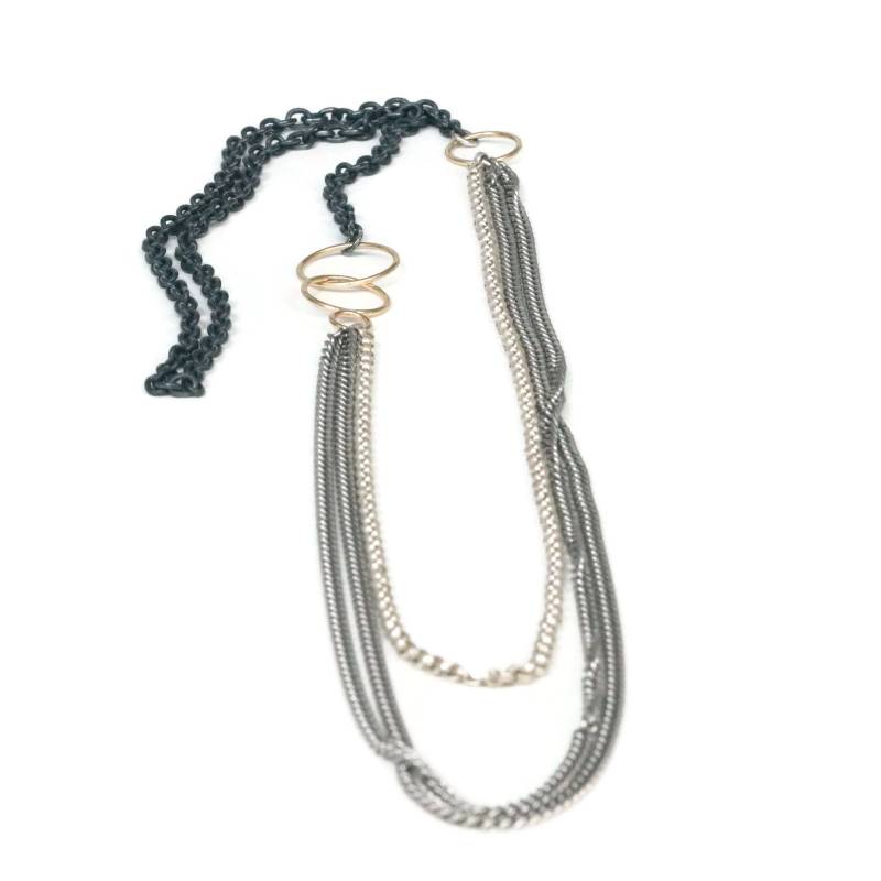 Oxidierte Sterling Silber Multi Strang Halskette Mit 14K Gold Glieder von SHERIBERYL