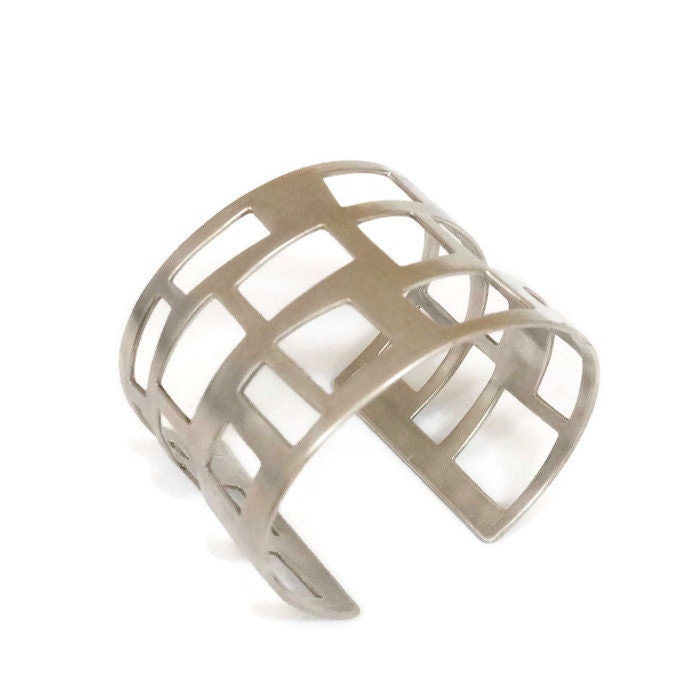 Mid Century Modern, Statement Armband City Lights Sterling Silber Breite Manschette Handarbeit Von Sheri Beryl von SHERIBERYL