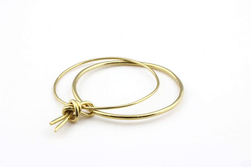 Verknotetes Gold Statement Armreif Armband | Metall Quaste Akzent von SHIZING