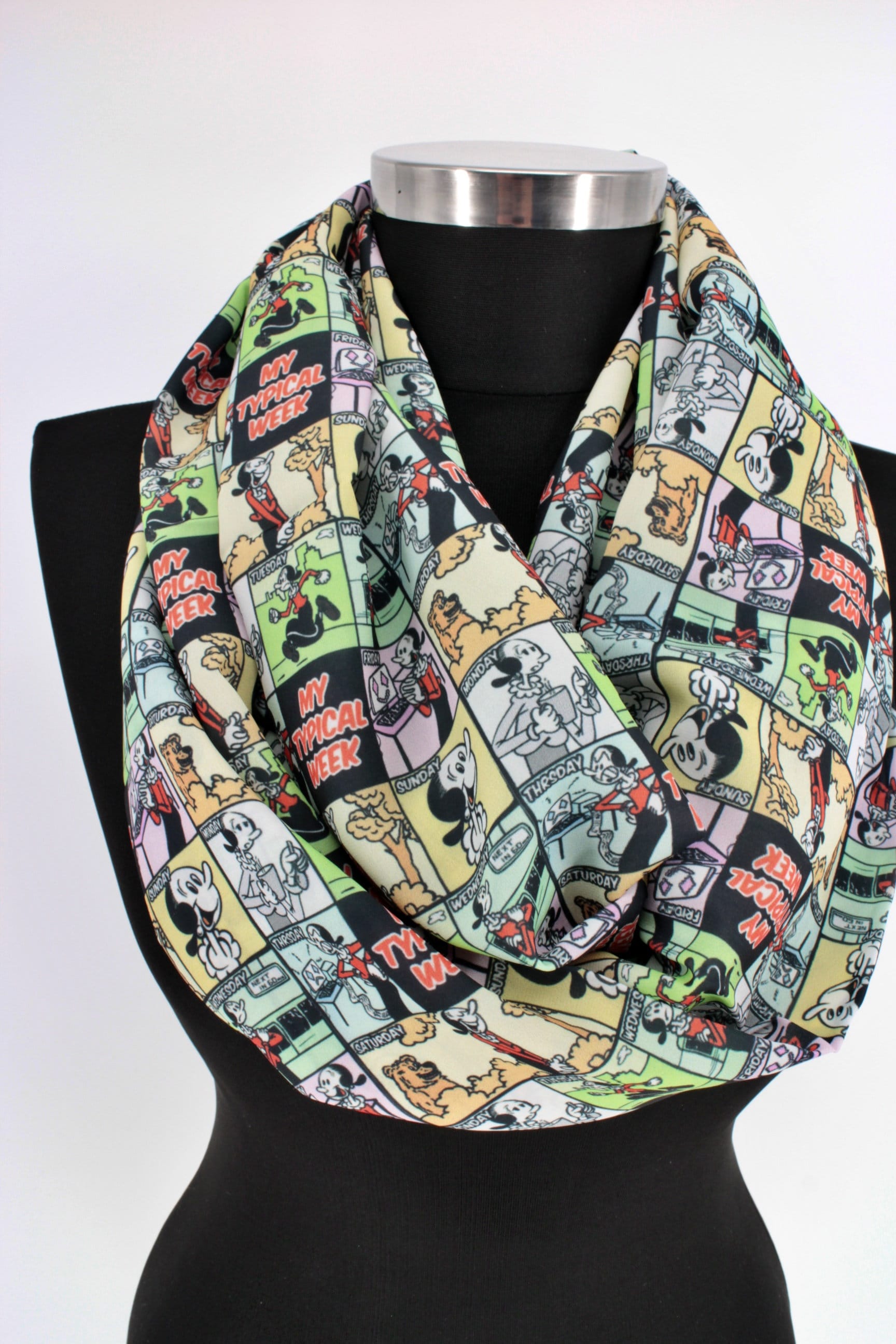 Chiffon Infinity Schal Oliv Oyl Popeye Comic Book Pattern von SHOPIKA