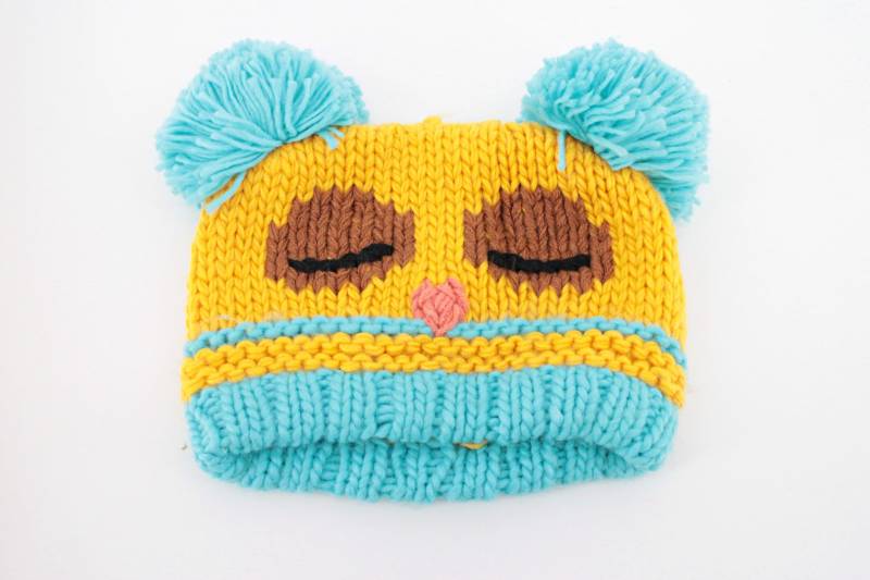 Gelb Blau Beanie Mit Bommel Gestrickt Grobstrick Mütze von SHOPIKA