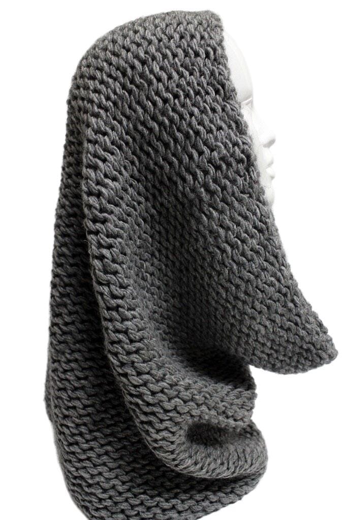 Grauer Gestrickter Schlauchschal/Loop Schal Mit Kapuze Unisex Artikel Männer Frauen Grauer Gestrickter Schlauchschal/Loop Schal Mit Kapuze Unisex Artikel Männer Frauen von SHOPIKA