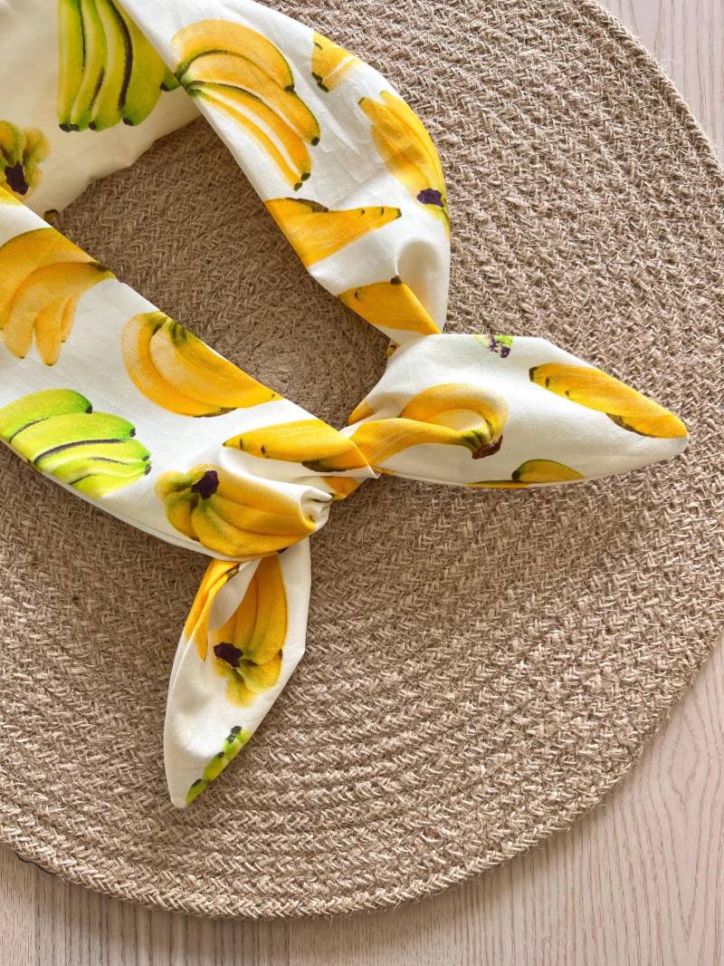 Banana Fruit Print Elfenbein Wired Stirnband | Knoten Banana Fruit Print Elfenbein Wired Stirnband | Knoten von SHOPLULUINTHESKY