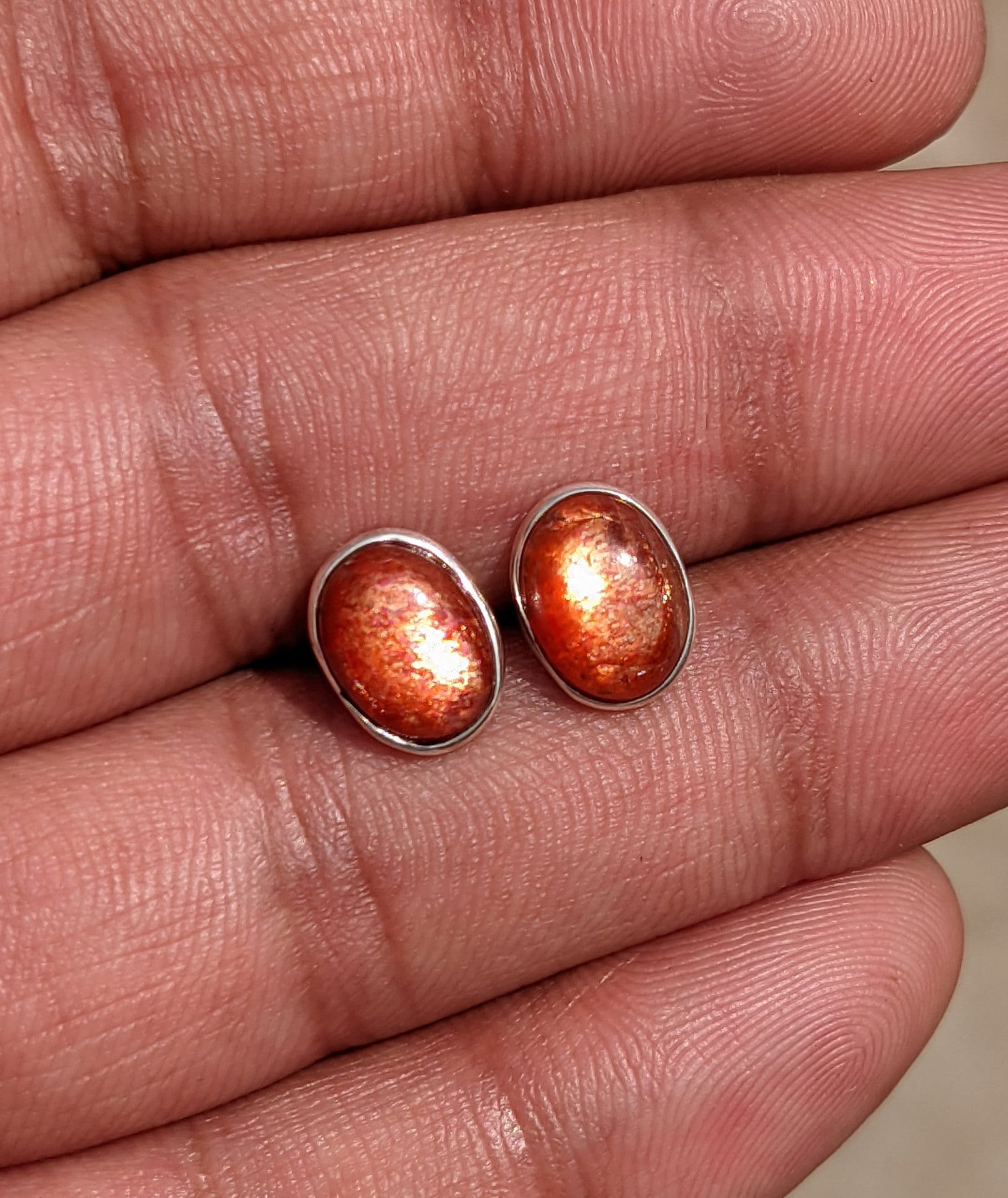 Natürliche Sonnenstein Ohrstecker, Edelstein Schmuck, 925 Sterling Silber Orange Cabochon Stein, Ohrstecker Für Sie von SHUBHAMMANUFACTURERS