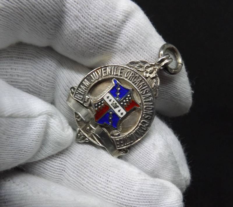 Vintage Sterling Silber Und Emaille Uhr Fob Medal Von V & S Vaughton 1934 von SILVERFOXTHINGS
