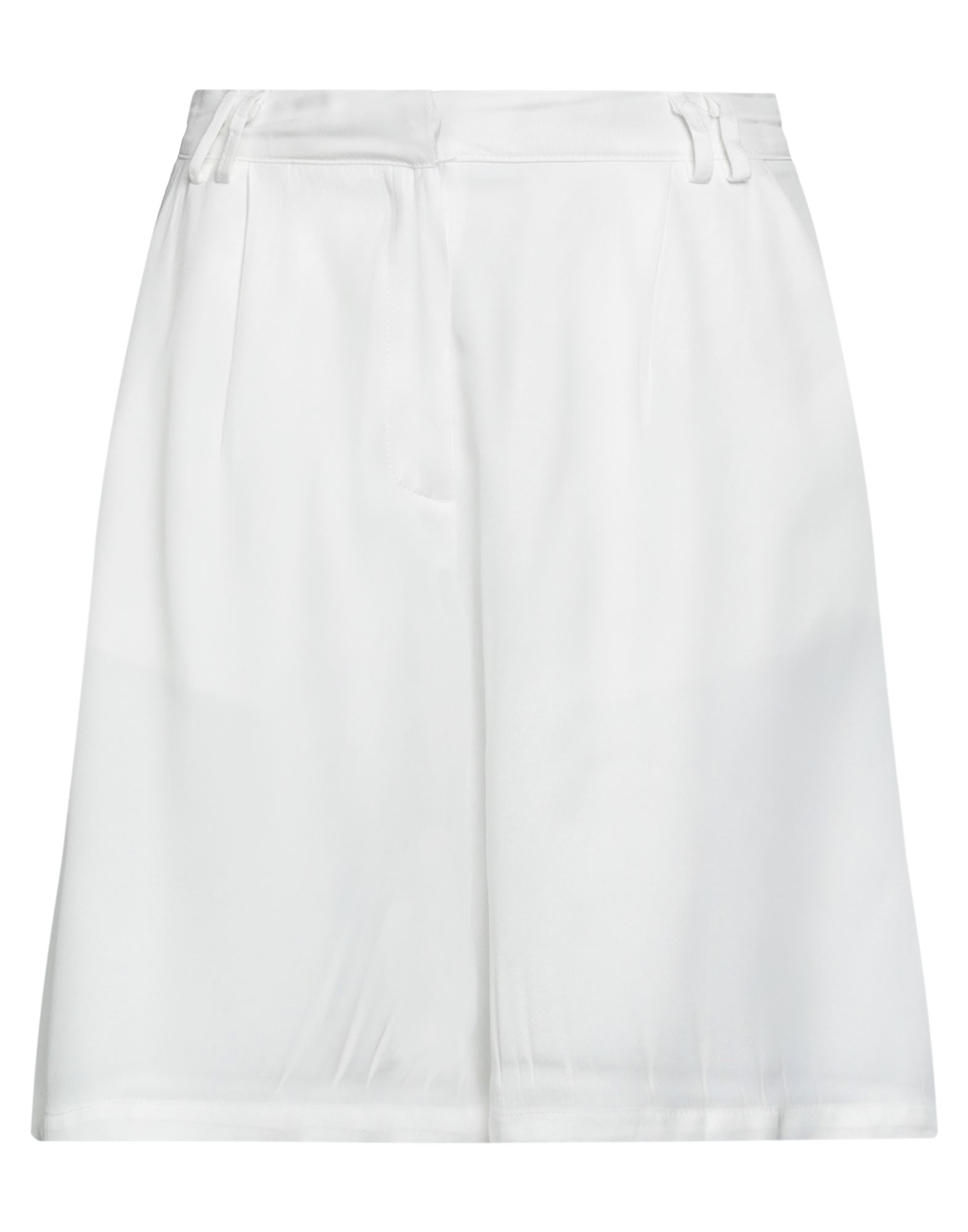 SILVIAN HEACH Shorts & Bermudashorts Damen Elfenbein von SILVIAN HEACH