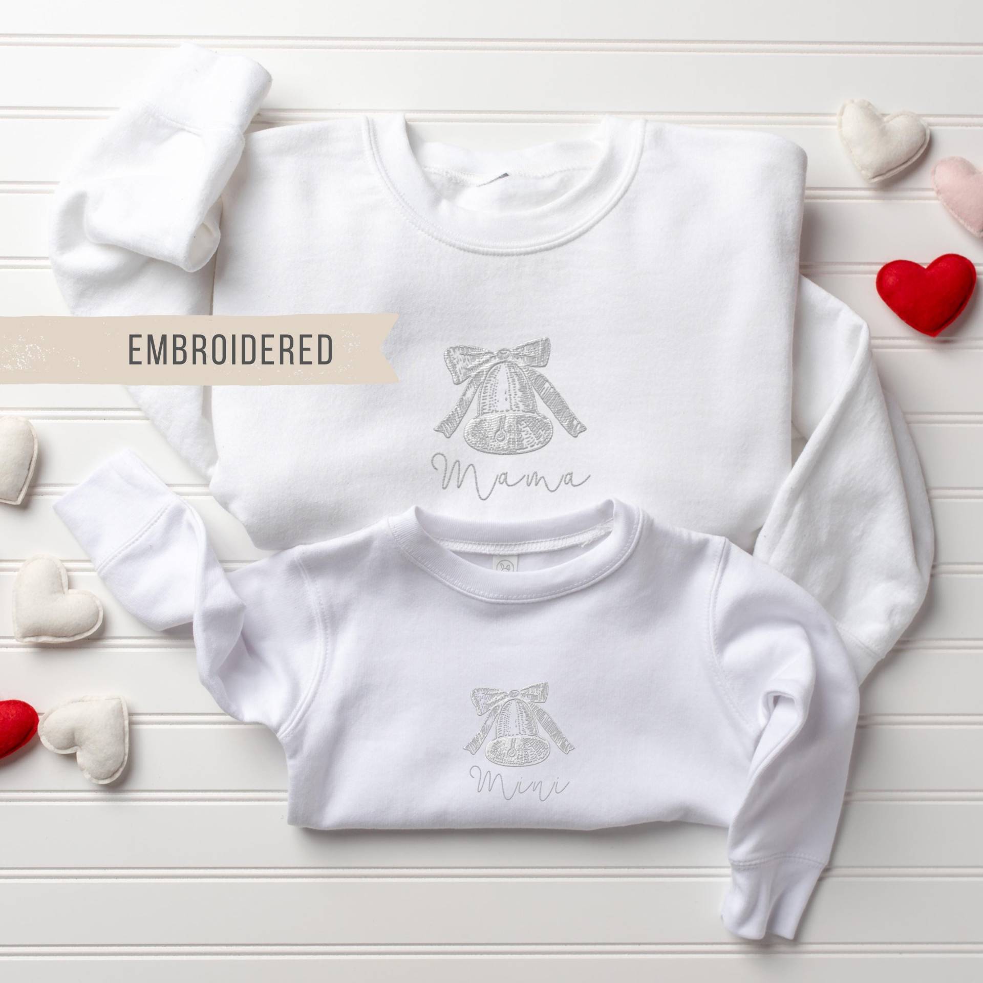 Bestickter Mama & Mini Partnerlook Pullover Weihnachten | Xmas Geschenk - Matching Christmas Sweater Outfit Geschenkidee Mutter Tochter Sohn von SIMASIMPLETHINGS