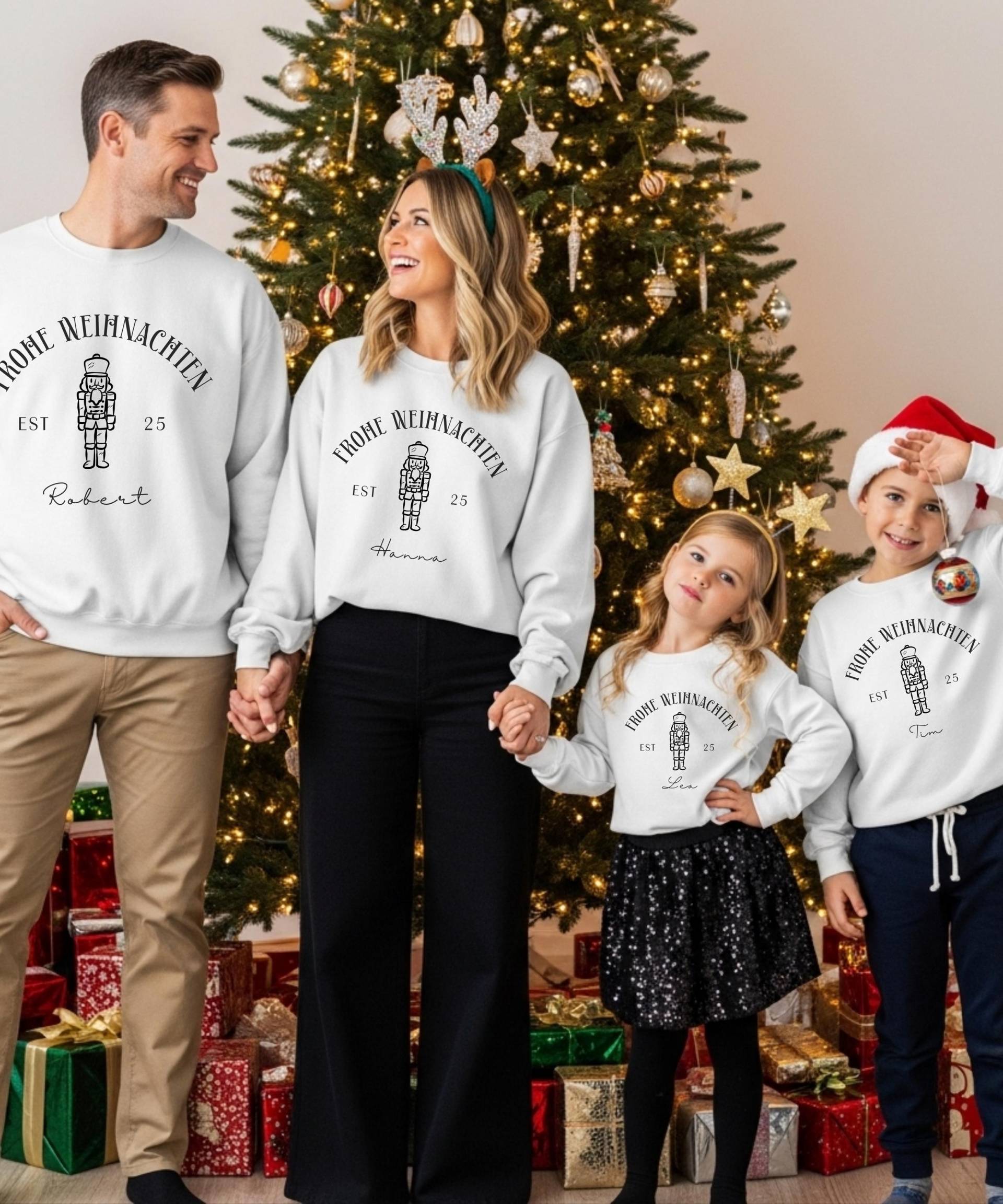 Personalisierbare Weihnachts Pullover Für Die Ganze Familie | Partnerlook Mama Papa Mini Baby Oma Opa Tante Onkel Matching Familienoutfit von SIMASIMPLETHINGS