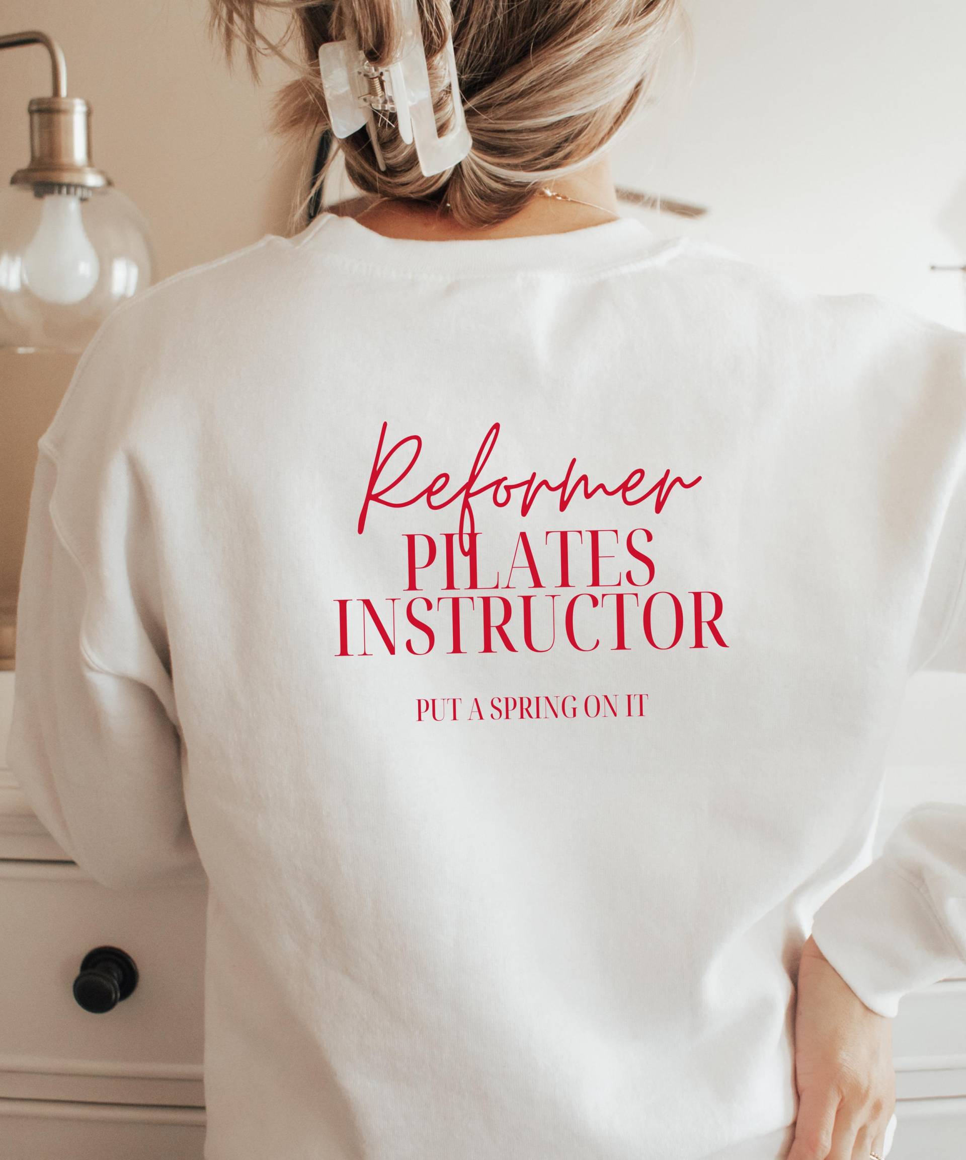 Reformer Pilates Instructor Pullover | Teacher Gift Sweater Personalisiert| Geschenkidee Freundin Lover von SIMASIMPLETHINGS