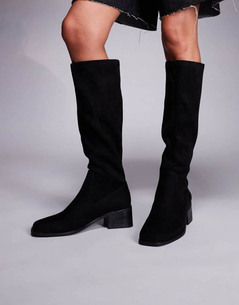 SIMMI London - Xander - Elegante kniehohe Stiefel aus schwarzem Wildlederimitat von SIMMI Shoes