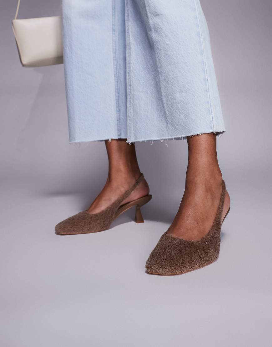 Simmi London - Dorothy - Slingback-Absatzschuhe aus künstlichem Ponyfell in Dunkelbeige-Neutral Simmi London - Dorothy - Slingback-Absatzschuhe aus künstlichem Ponyfell in Dunkelbeige-Neutral von SIMMI Shoes