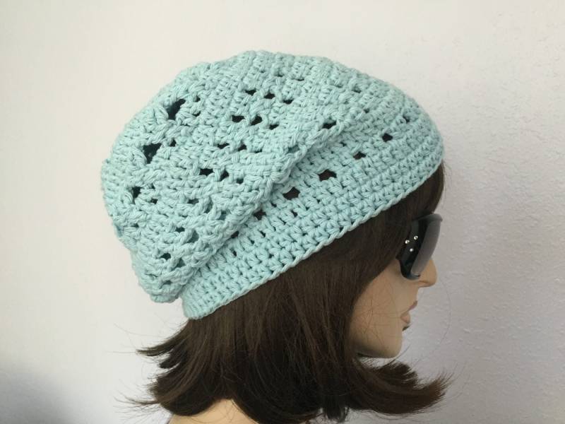 Damen Sommer Häkelmütze Slouchy Beanie in Hellblau Frühlingsmütze Sommermode von SIMPATICOUS