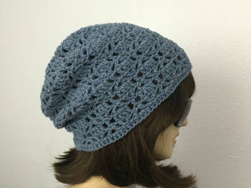 Damen Sommer Häkelmütze Slouchy Beanie in Hellblau Frühlingsmütze Sommermode von SIMPATICOUS