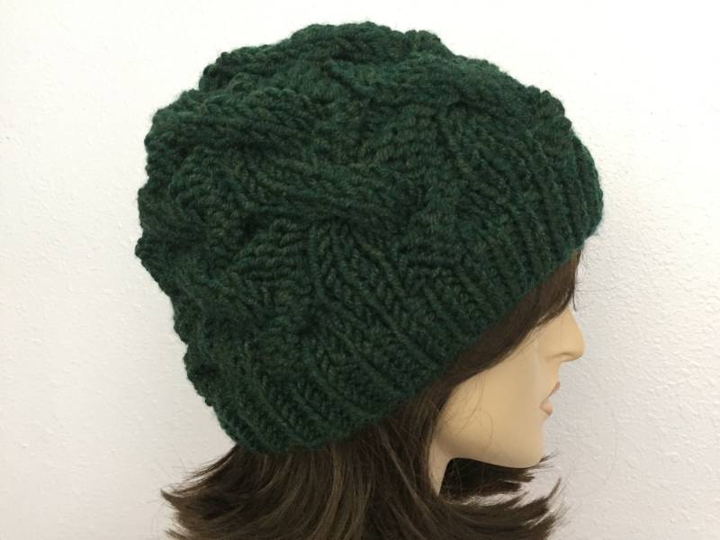 Frauen Chunky Strickmütze Slouchy Hat in Wintergrün Damen Accessoires Herbst Mode Wintermütze von SIMPATICOUS