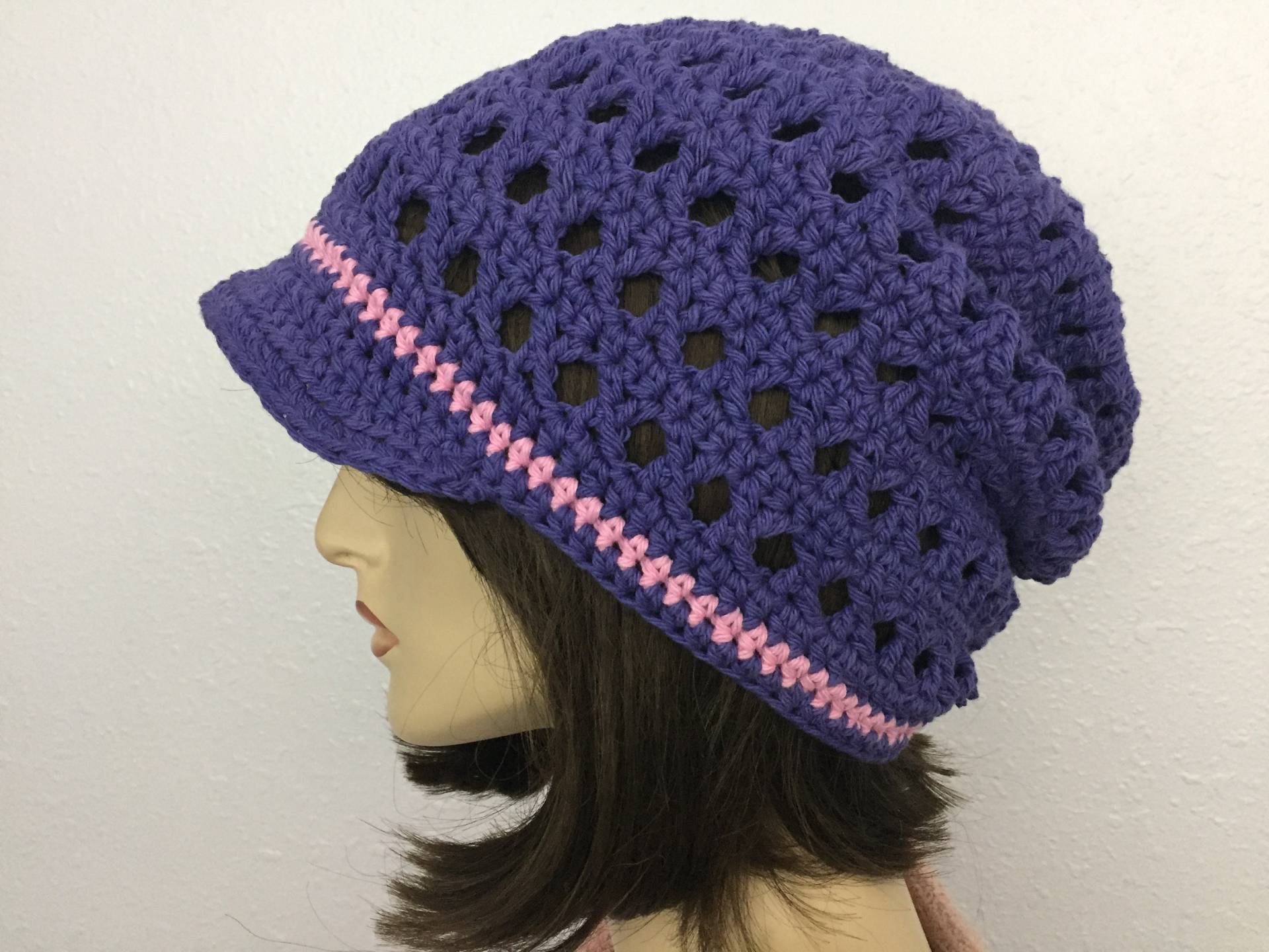 Frauen Häkeln Sommer-Hut Mit Schild Frauen-Sommer-Slouchy Beanie in Lila Baumwolle Frauen-Frühlings-Hut-Sommer-Mode von SIMPATICOUS