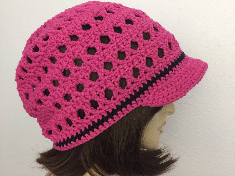 Frauen Häkeln Sommer-Hut Mit Schirm Frauen-Sommer-Slouchy Beanie in Hot Pink Baumwollgarn Frauen-Frühlings-Hut-Sommer-Mode von SIMPATICOUS