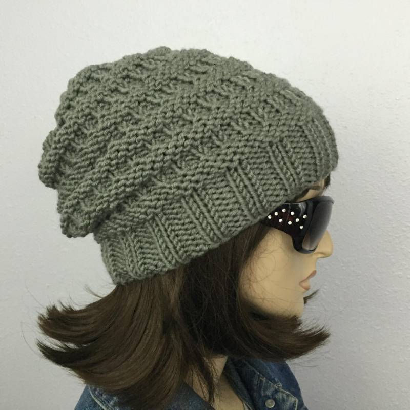 Frauen Stricken Lässige Mütze in Grau Wintermütze Winter Zubehör Herbstmode von SIMPATICOUS