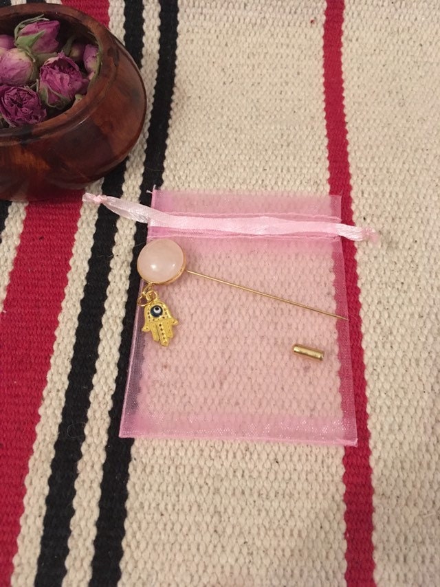 Brosche Pin Hijab Goldene Kiefer Hamsa Auge Blaue Cabochon Quarz Rose Geschenk Islam Witness Frau Brosche Pin Hijab Goldene Kiefer Hamsa Auge Blaue Cabochon Quarz Rose Geschenk Islam Witness Frau von SISTOUCH