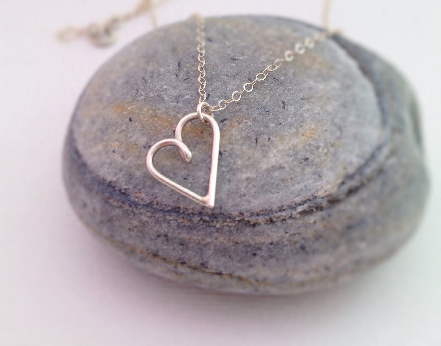 sterling Silber Herz Halskette - Minimal Valentinstag Geschenk sterling Silber Herz Halskette - Minimal Valentinstag Geschenk von SIXOCLOCKdesigns