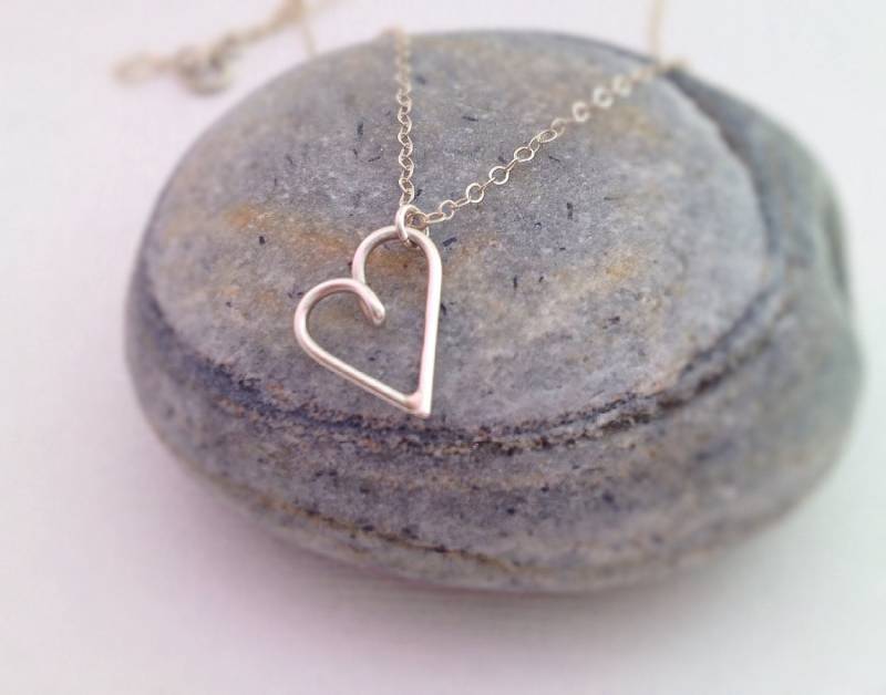 sterling Silber Herz Halskette - Minimal Valentinstag Geschenk von SIXOCLOCKdesigns