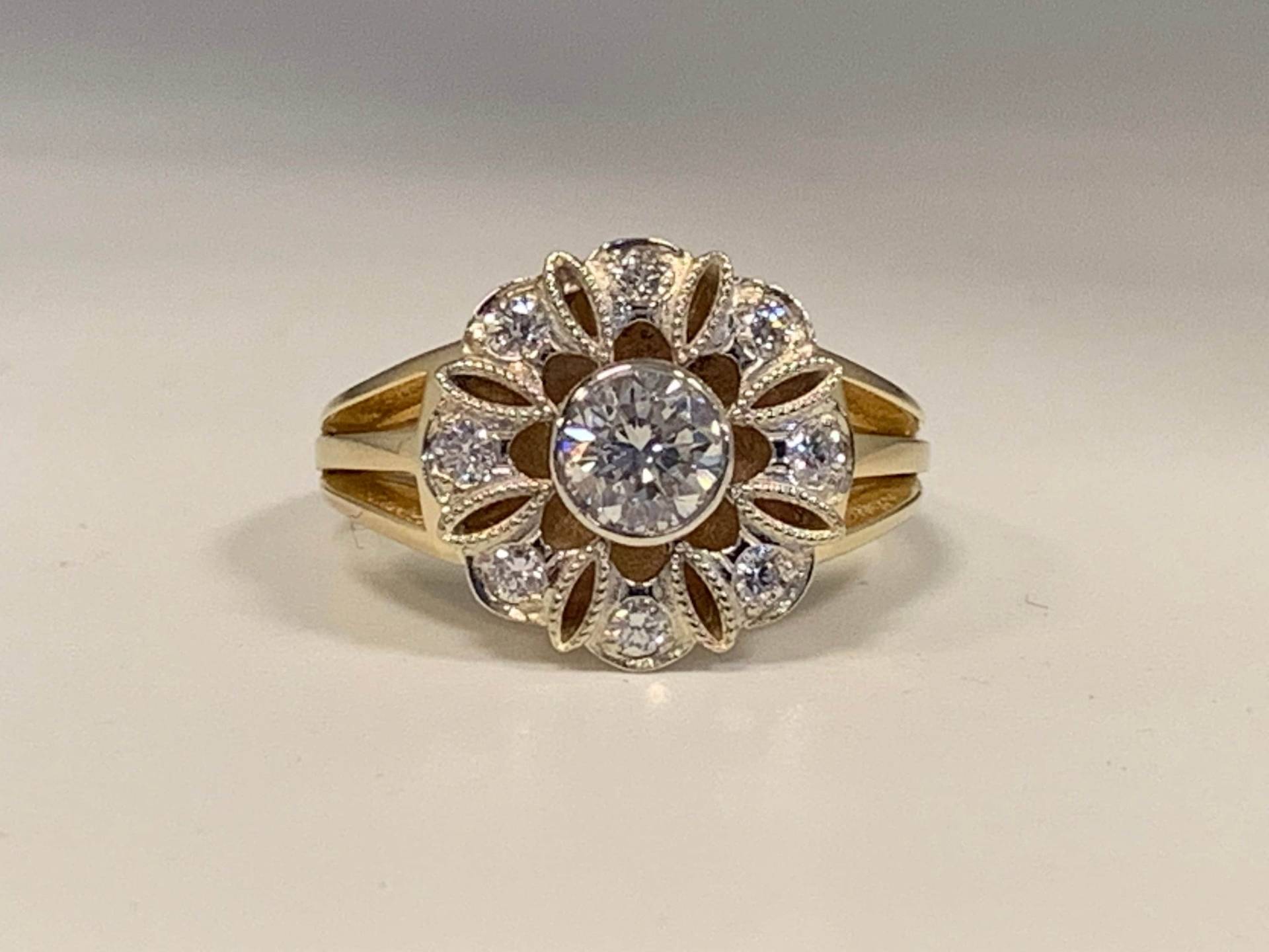 14Kt Art Deco Inspiriert Moissanit-Verlobungsring von SJEXCLUSIVEJEWELRY