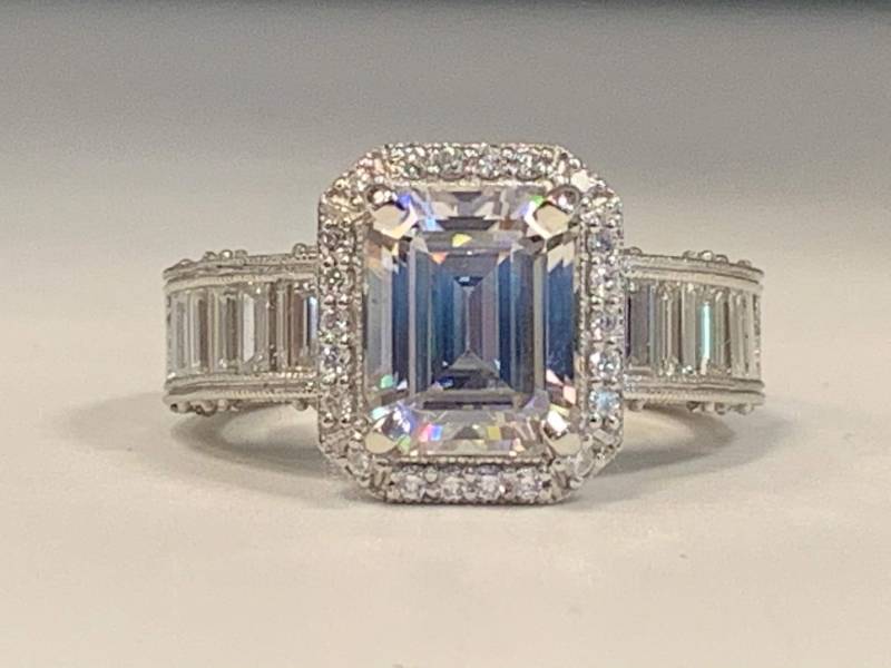 14Kt Art Deco Inspiriert Smaragd Geschnitten Moissanit-Verlobungsring von SJEXCLUSIVEJEWELRY