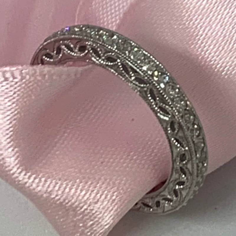 Damen 14Kt Gold Handgravierte Immer Ein Moissanite Ehering von SJEXCLUSIVEJEWELRY