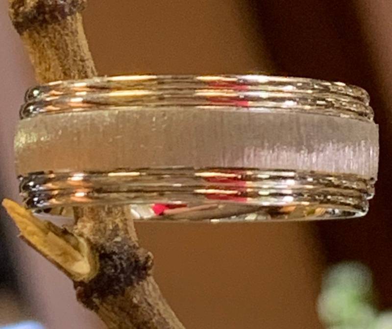 Flache Form Hochzeitsband Mit Pinsel Zu Beenden Und Gerillt Zentrum 8mm Breite von SJEXCLUSIVEJEWELRY