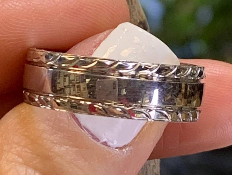 Flache Form Milgrain Rand Und Weizen Muster Hochzeitsband Mit Pinsel Finish 8mm von SJEXCLUSIVEJEWELRY