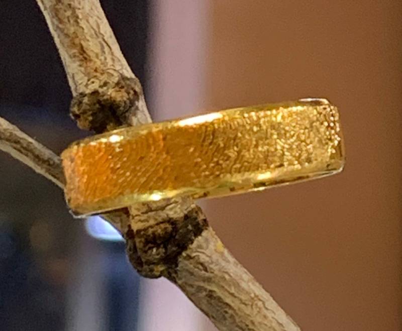 Handgefertigte Schwere Pinsel Finish 14Kt Gelbgold Ehering. 8mm von SJEXCLUSIVEJEWELRY